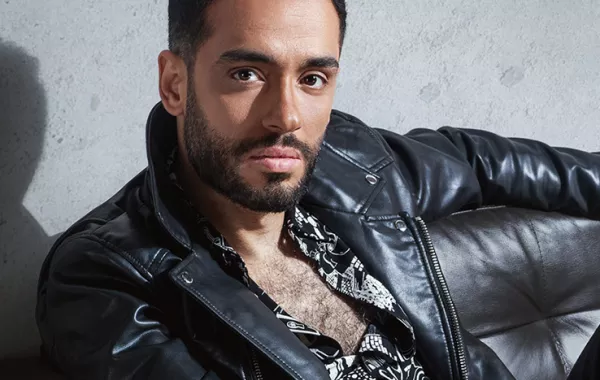 رامي جمال يطلق أغنية من أشعار سعود محمد عبد الله الفيصل