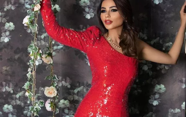 شاهد.. مهيرة عبد العزيز تتعرض للسقوط في كواليس "أمير الشعراء" 