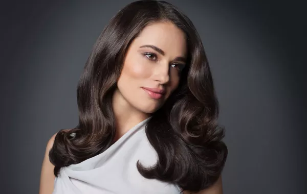 هذه طرق العناية بالشعر الجاف قبل الزفاف