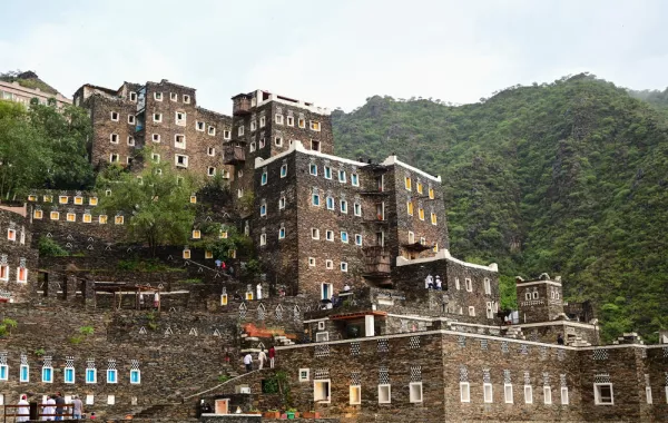 أفضل الأماكن السياحية في رجال المع