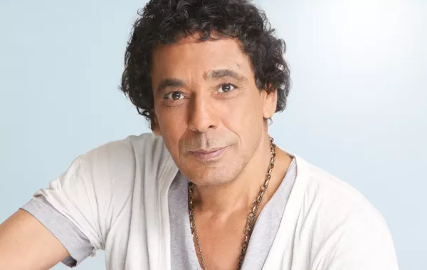 شاهد محمد منير: مستعد للزواج من أي فتاة مطلقة وكورونا "عقاب إلهي" على خطايانا