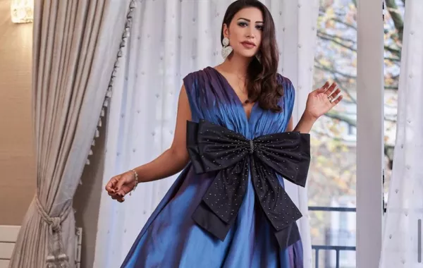 إطلالات متنوعة للأمهات من مايا وليمز