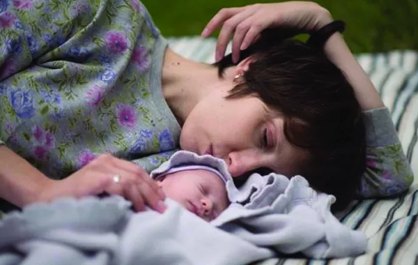 أضرار إيقاظ الرضيع من النوم 