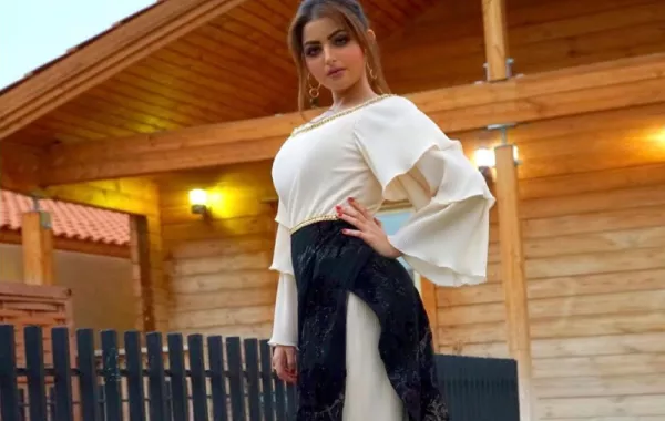 فساتين سهرة للمرأة الخليجية من المصممة آلاء الجيلاني 