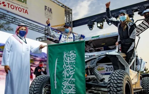 دانيا عقيل أول سعودية تشارك في كأس العالم للراليات الصحراوية
