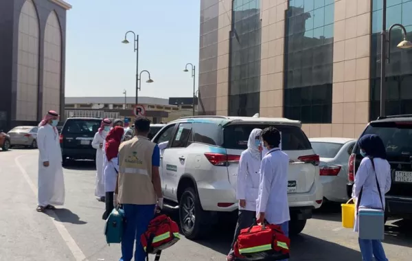 الصحة تطلق حملة التطعيم ضد كورونا لمرضى الرعاية المنزلية في جدة