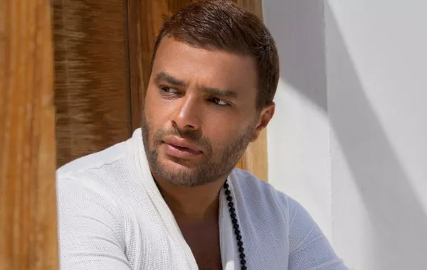 رامي صبري يطلق مبادرة لدعم المواهب النسائية في الغناء
