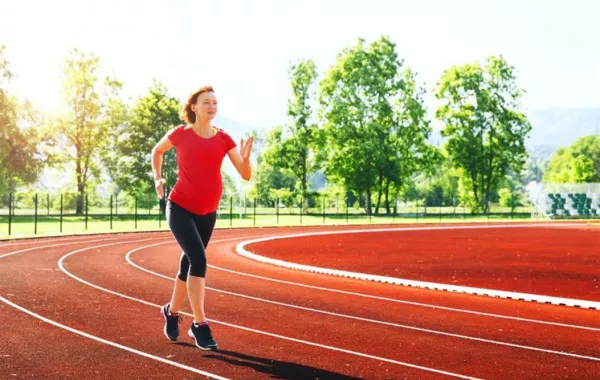 التمارين الرياضية الآمنة للحامل في الأشهر الأولى