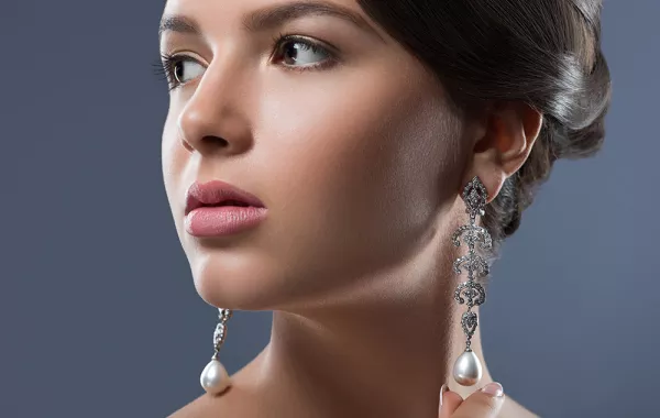 في يوم الجوهرة: تاريخ الجواهر وسبب عشق المرأة لها