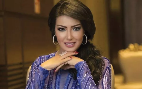 سمية الخشاب تمنح نفسها لقب صاحبة "الجمال العربي الأصيل"