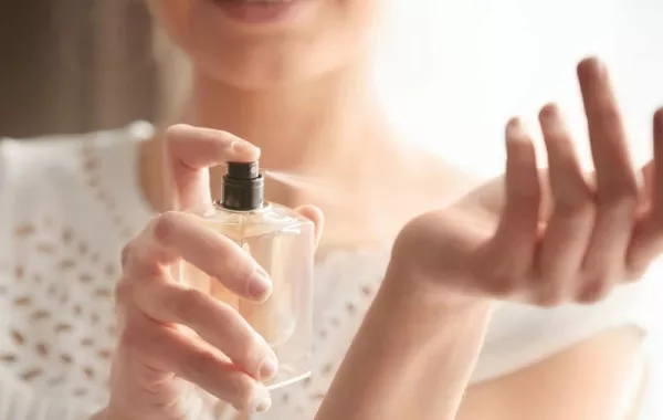 سر عطور نبتة التونكا السامة