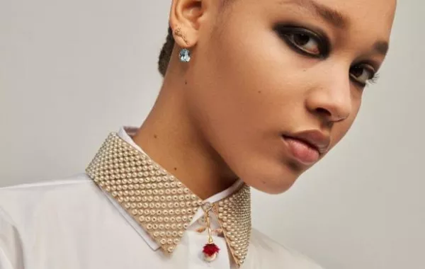 "ديور" DIOR ماكياج لمجموعة "ديور" Dior للألبسة الجاهزة لخريف وشتاء 2021-2022