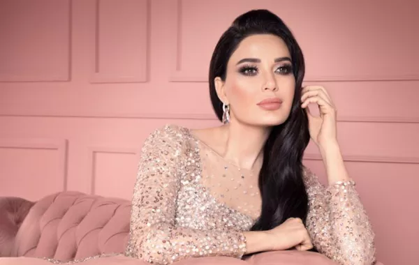 شاهد طرافة ابن سيرين عبد النور وهو "يلتهم" قالب الحلوى في ذكرى ميلاده
