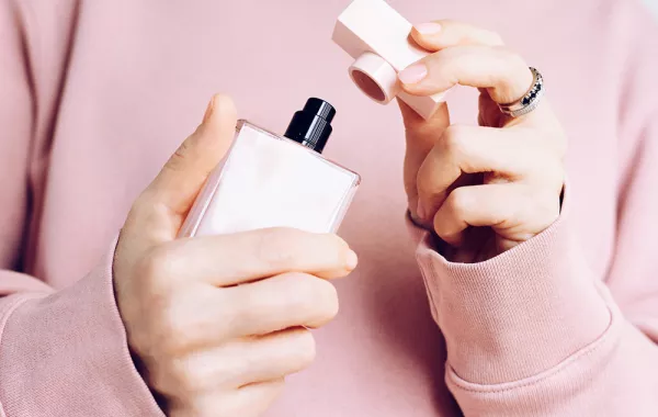 عطور برائحة الزعفران