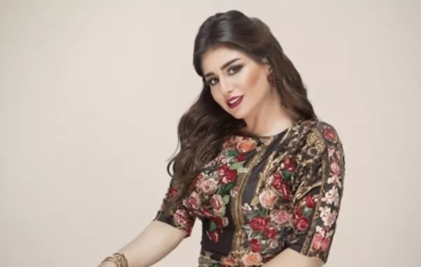 منة فضالي بالفيديو: كل سنة وكل الأمهات بخير