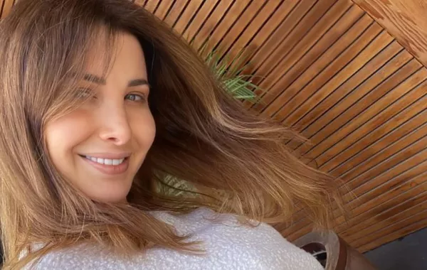نانسي عجرم مع فريق عملها وتعلن عن نشاط جديد في رمضان