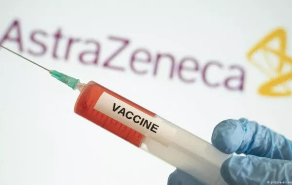"أسترازينكا" تطمئن المسلمين: لقاحنا لا يحتوي على مواد من الخنزير