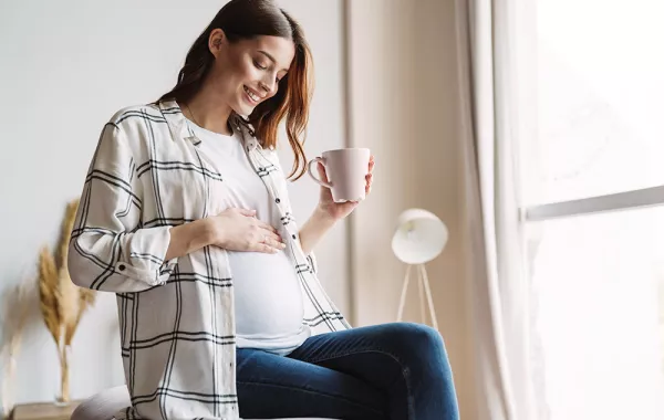 طرق جلوس خاطئة تجنبيها أثناء حملك 