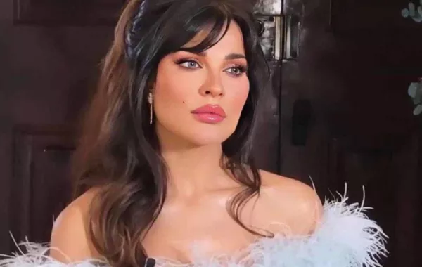 بالصور.. نادين نجيم تشوّق جمهورها لجديدها في الإمارات