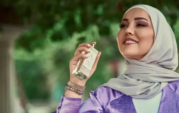 "مارفيلا" .. عطر الوردة الشامية للسيدة القوية