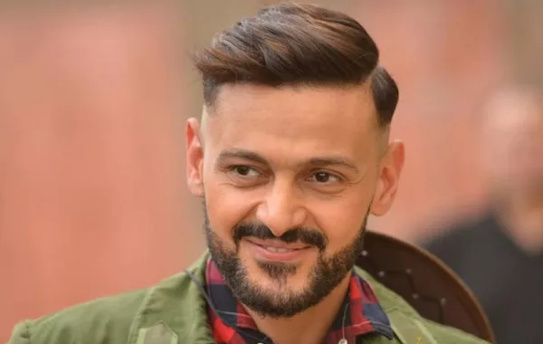 رامز جلال يطرح البوستر الرسمي لبرنامجه الجديد
