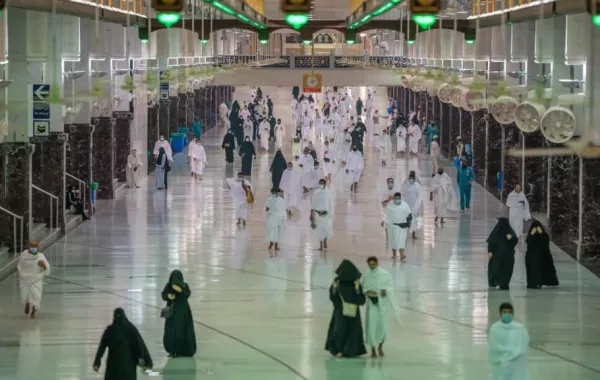قطاع العمرة ينتقل من وزارة الحج إلى وزارة السياحة.. قريبًا