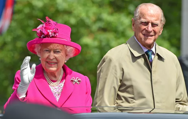  الملكة إليزابيث ستدخل فترة حداد لمدة 8 أيام على زوجها الأمير فيليب 