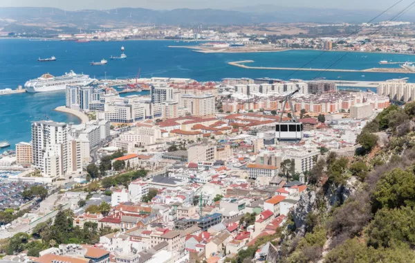 منطقة جبل طارق تودع كورونا بتطعيم كل السكان
