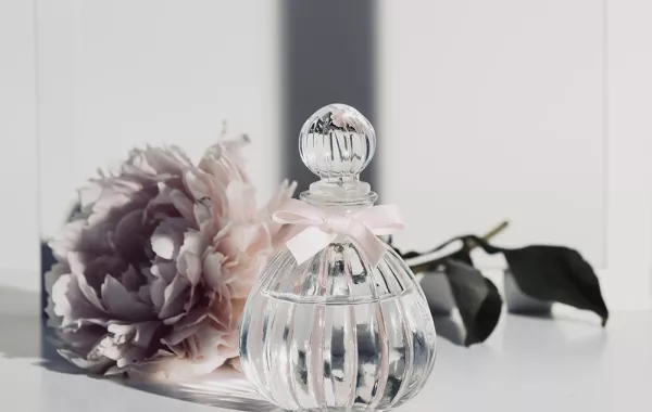 عطور نسائية ثقيلة لأمسيات رمضان