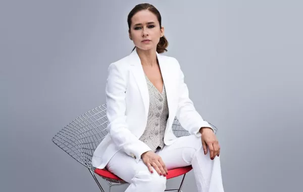 نيللي كريم تناشد جمهورها: محدش يسألني مين اللي عمل فيا كدة