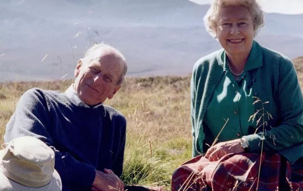 الأميران تشارلز وويليام وكيت ميدلتون كانوا أول الحضور في جنازة الأمير فيليب