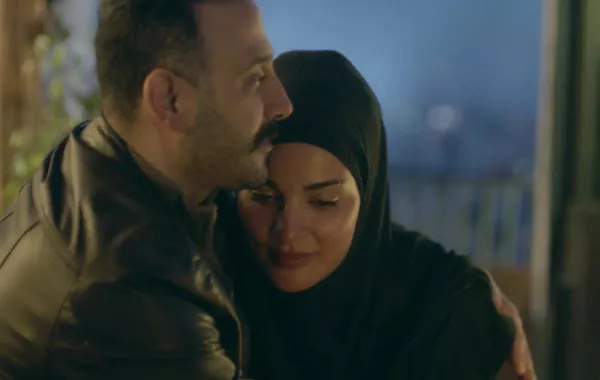 في الحلقة الثامنة من "عشرين عشرين": نادين نجيم قاتلة مزيفة وقصي خولي متورط