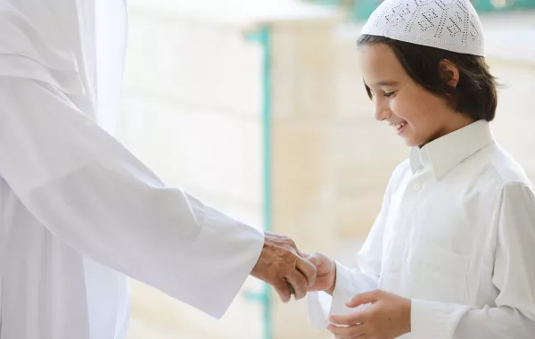 أفكار لجعل الأطفال يستغلون عيديات العيد