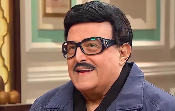 استقرار الحالة الصحية لسمير غانم ودلال عبد العزيز ولكنها لم يتجاوزا بعد مرحلة الخطر 