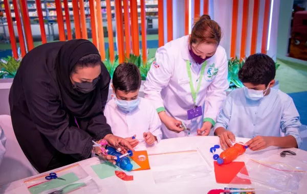 "الشارقة القرائي للطفل 12" يدمج العلوم بالفن في رحلة مدهشة للصغار