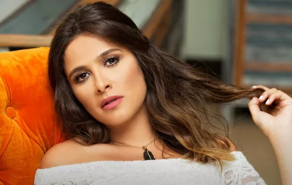 ياسمين عبد العزيز تنشر صورة صادمة لمتابعيها