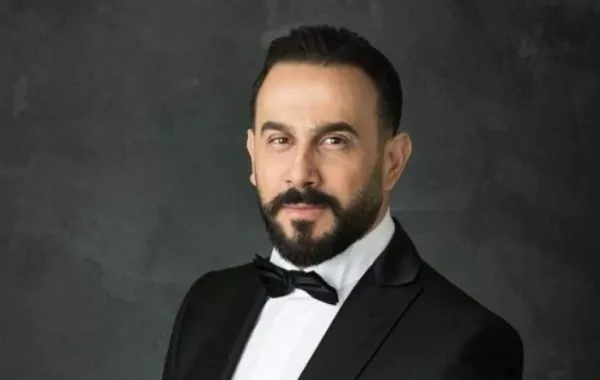 شاهد.. قصي خولي يغني في كواليس "عشرين عشرين" ونادين نجيم تتفاعل