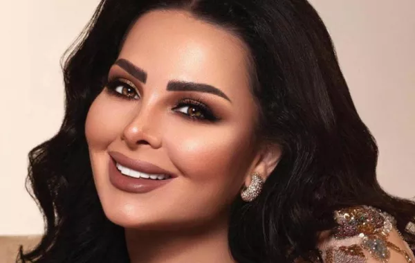 بالصور.. ديانا كرزون تستعرض حملها وتوجه رسالة لزوجها وطفلها