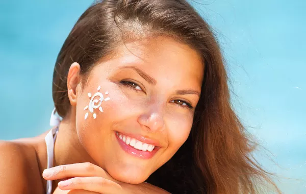 طريقة اختيار واقي شمس للبشرة الدهنية