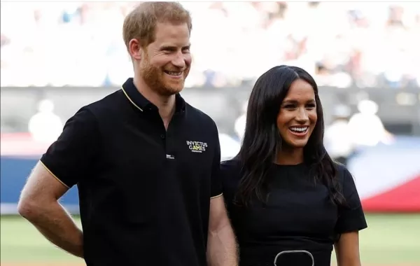 ميغان ماركل لن تسافر إلى بريطانيا مع هاري لحضور تدشين تمثال والدته الأميرة ديانا 