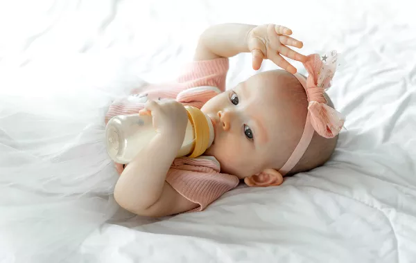 أسباب وأنواع حساسية اللاكتوز عند الأطفال 