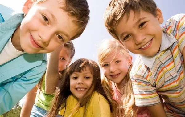 التأريض للأطفال: الأسباب والآثار الجانبية وكيفية القيام بذلك