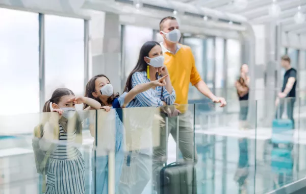 نصائح عند السفر لاول مرة مع طفلك