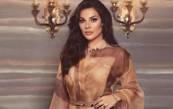 أساور بتصاميم رفيعة من ماركات عالمية ارتدَتْها النجمات