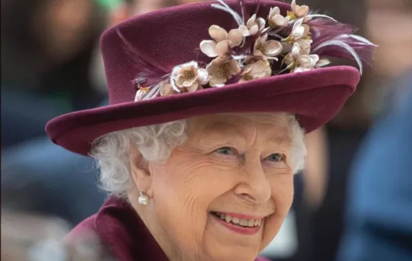 الملكة إليزابيث تبدأ إجازتها الصيفية السنوية في بالمورال