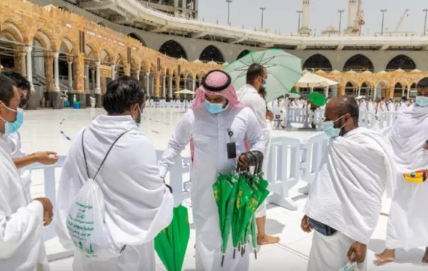 توزيع 5 آلاف مظلة على قاصدي المسجد الحرام  ضمن مبادرة هديتي مظلتي