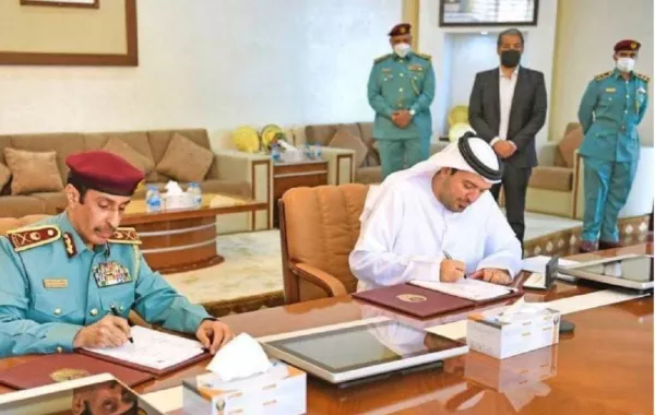 توقيع اتفاقية تعاون لتدشين بوابات ذكية في إمارة عجمان - الصورة من وام