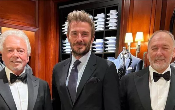 دايفيد بيكهام مع والده ووالد زوجته فيكتوريا - الصورة من حساب دافيد على إنستغرام