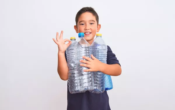 نصائح لمساعدة الأطفال على التخلص من البلاستيك