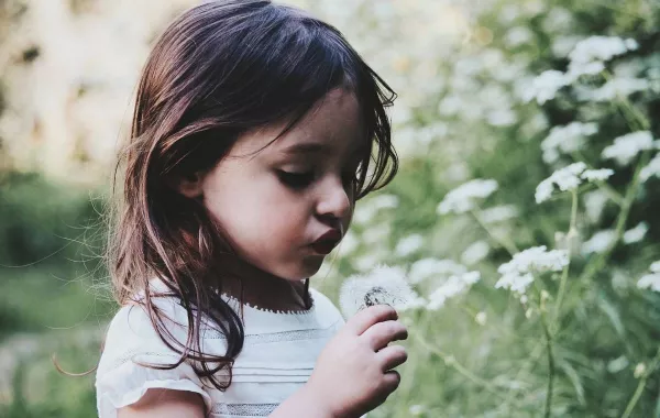 تفسير حُلم البنت الصغيرة للعزباء